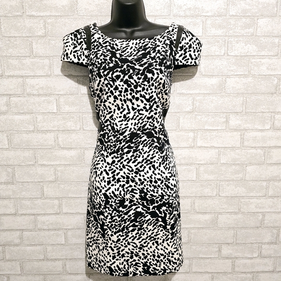 Tibi shift Dress - Picture 2 of 10